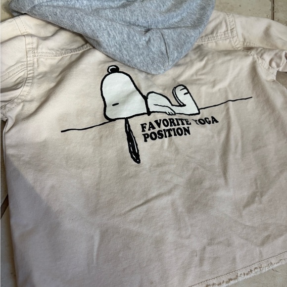 Zara Kids Beige Graphic Jacket with Gray Hood - Picture 6 of 6